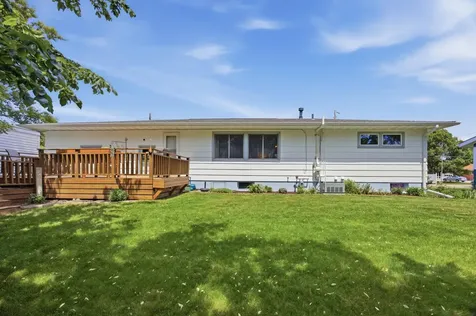 543 4th Avenue W West Fargo ND 58078