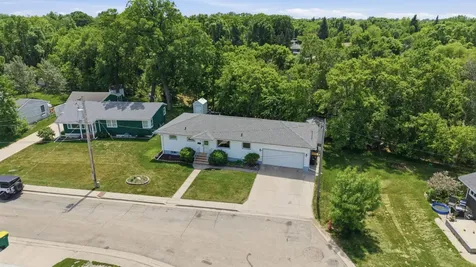 543 4th Avenue W West Fargo ND 58078