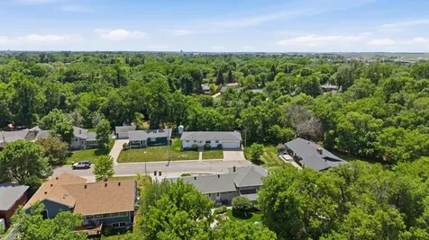 543 4th Avenue W West Fargo ND 58078