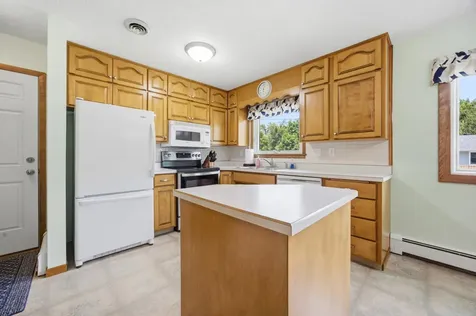 543 4th Avenue W West Fargo ND 58078