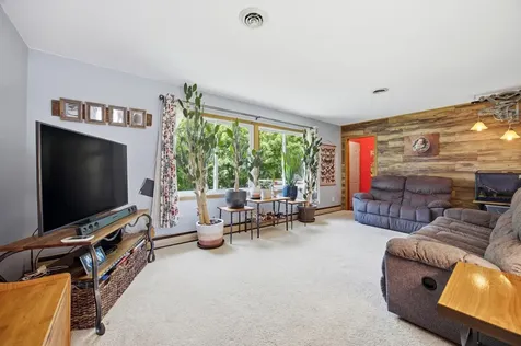 543 4th Avenue W West Fargo ND 58078