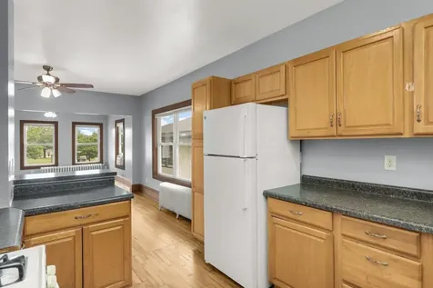 609 Snelling Avenue N Saint Paul MN 55104