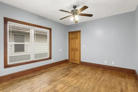609 Snelling Avenue N Saint Paul MN 55104