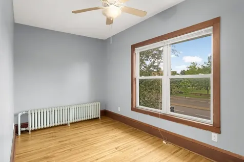 609 Snelling Avenue N Saint Paul MN 55104
