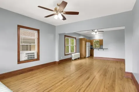 609 Snelling Avenue N Saint Paul MN 55104