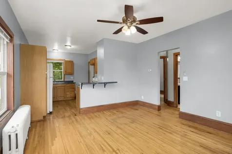 609 Snelling Avenue N Saint Paul MN 55104