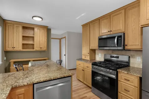 8473 Meadow Lake Road N New Hope MN 55428