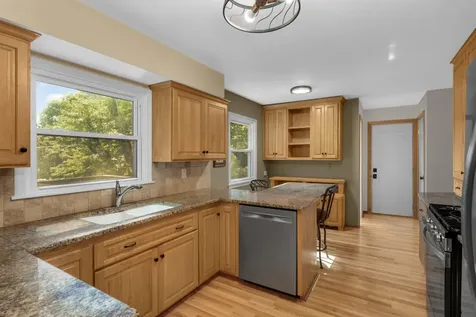 8473 Meadow Lake Road N New Hope MN 55428