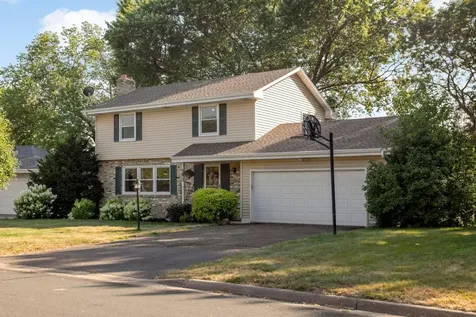 8473 Meadow Lake Road N New Hope MN 55428