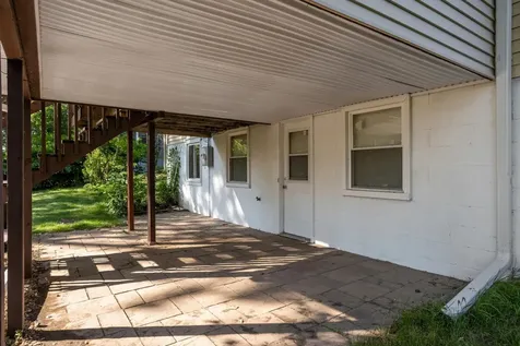 8473 Meadow Lake Road N New Hope MN 55428