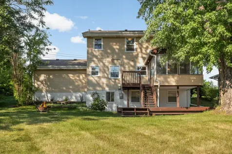 8473 Meadow Lake Road N New Hope MN 55428