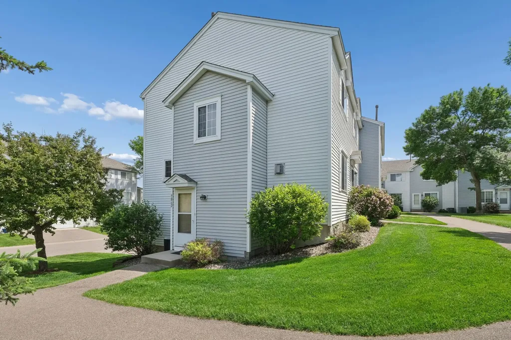 9062 Terra Verde Trail Eden Prairie MN 55347