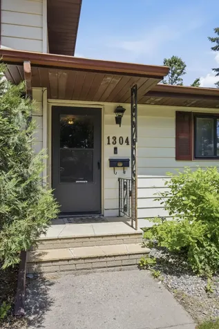 1304 26th Avenue S Moorhead MN 56560