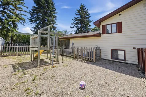 1304 26th Avenue S Moorhead MN 56560