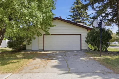 1304 26th Avenue S Moorhead MN 56560