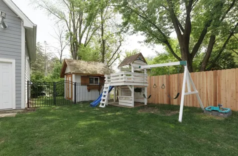 7617 Brooklyn Park Drive Brooklyn Park MN 55444