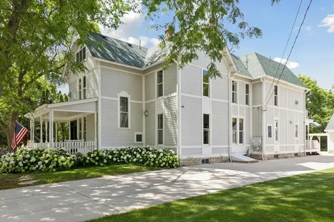 206 5th Street S Stillwater MN 55082