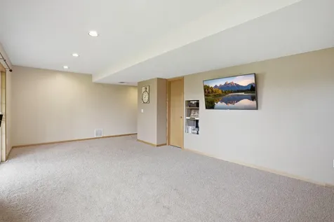 1961 Sierra Parkway Waconia MN 55387