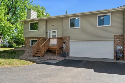 1264 Deercliff Lane Eagan MN 55123