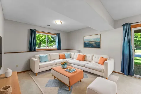 1264 Deercliff Lane Eagan MN 55123