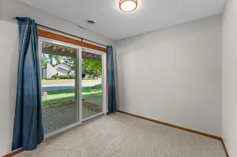 1264 Deercliff Lane Eagan MN 55123