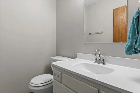 1264 Deercliff Lane Eagan MN 55123