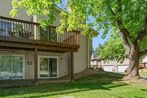 1264 Deercliff Lane Eagan MN 55123