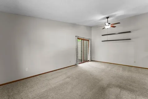 1264 Deercliff Lane Eagan MN 55123