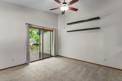 1264 Deercliff Lane Eagan MN 55123