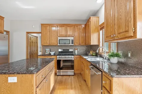 4290 Cottonwood Lane N Plymouth MN 55441