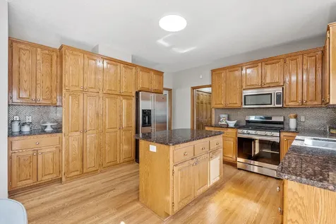 4290 Cottonwood Lane N Plymouth MN 55441