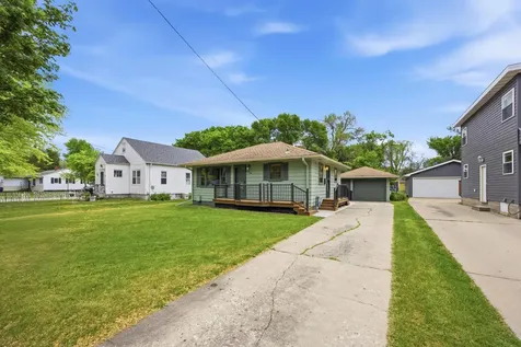 918 14th Street N Moorhead MN 56560