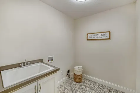 2885 Trinity Drive Shakopee MN 55379
