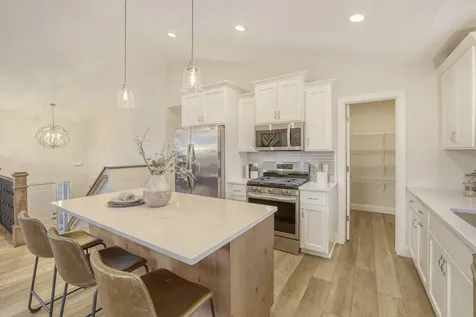 2885 Trinity Drive Shakopee MN 55379