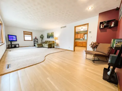 1919 5th Avenue NW Austin MN 55912