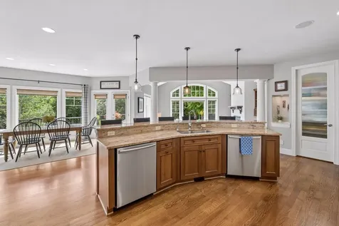 2932 Fairway Drive Chaska MN 55318