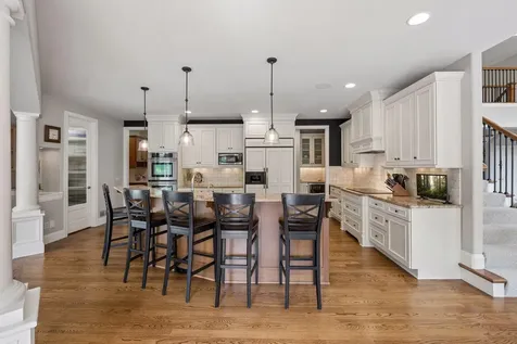 2932 Fairway Drive Chaska MN 55318