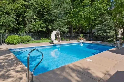 2932 Fairway Drive Chaska MN 55318
