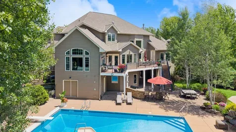 2932 Fairway Drive Chaska MN 55318