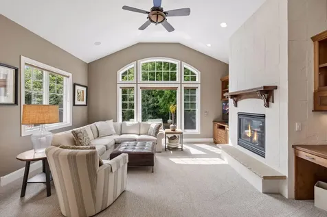 2932 Fairway Drive Chaska MN 55318