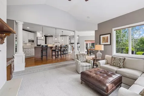 2932 Fairway Drive Chaska MN 55318