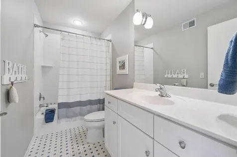 2932 Fairway Drive Chaska MN 55318