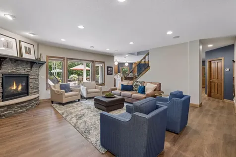 2932 Fairway Drive Chaska MN 55318