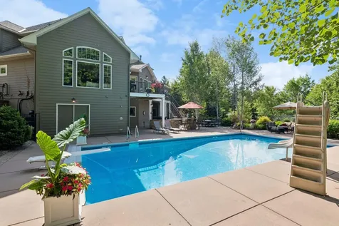 2932 Fairway Drive Chaska MN 55318