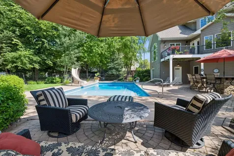 2932 Fairway Drive Chaska MN 55318