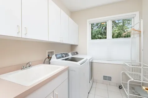10051 Gristmill Ridge Eden Prairie MN 55347
