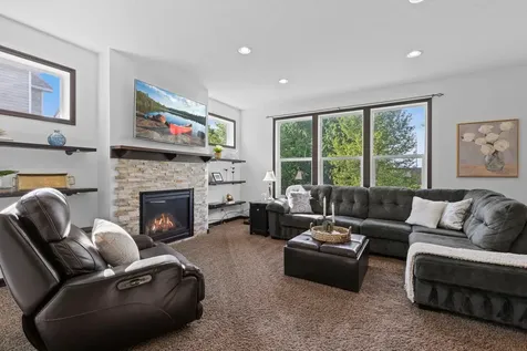 21340 Hytrail Circle Lakeville MN 55044