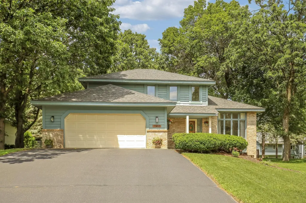 1933 128th Avenue NW Coon Rapids MN 55448