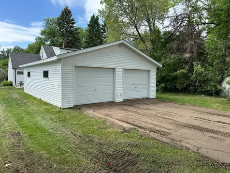 922 Tindolph Avenue S Thief River Falls MN 56701