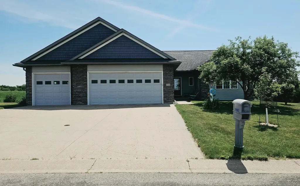 1646 Cherry Street E Mazeppa MN 55956